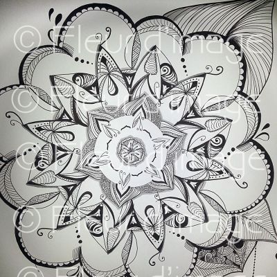 Mandala peint à la main - Toulon